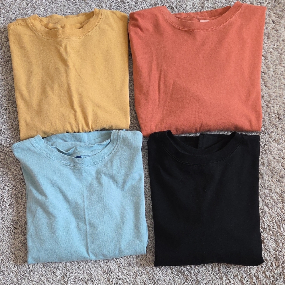Bundle Of 4. Old Navy Vintage Tee. Size Small